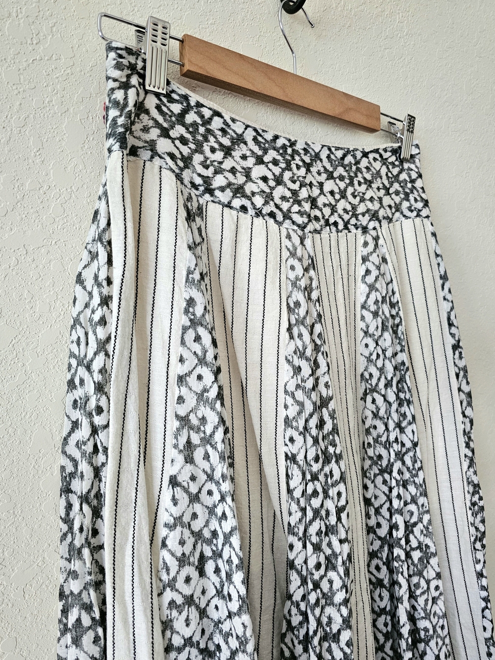Boho Maxi Skirt with Embroidered Pink Waistband - White & Black Pattern - Picture 11 of 16